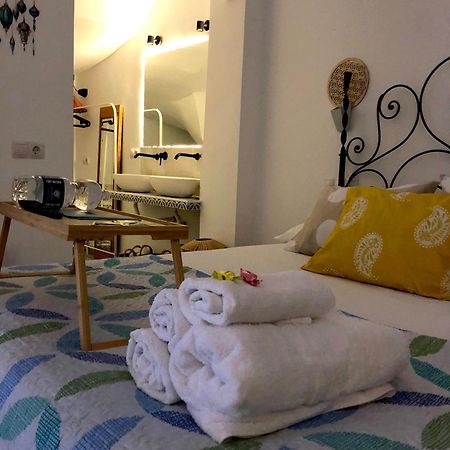 La Gitana Y El Rey Sol Apartment Малага Екстериор снимка